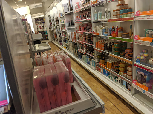 Hair Salon «Ulta Beauty», reviews and photos, 1560 S Randall Rd, Geneva, IL 60134, USA