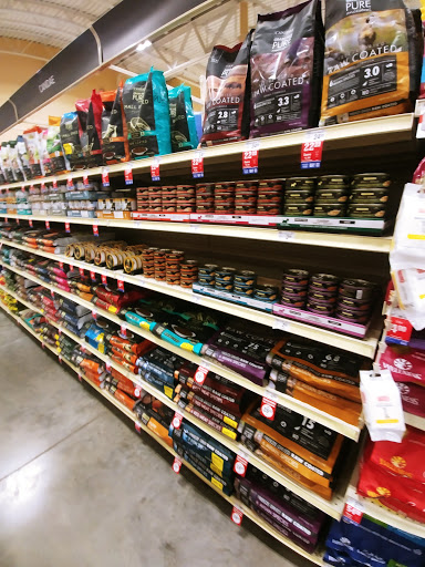 Pet Supply Store «PetSmart», reviews and photos, 2677 E Main St, Plainfield, IN 46168, USA