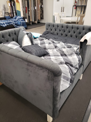 Furniture Store «Value City Furniture», reviews and photos, 4095 Richmond Rd, Warrensville Heights, OH 44122, USA