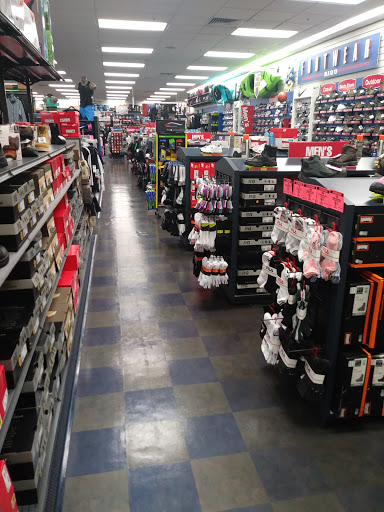 Sporting Goods Store «Big 5 Sporting Goods», reviews and photos, 11975 SW Canyon Rd, Beaverton, OR 97005, USA
