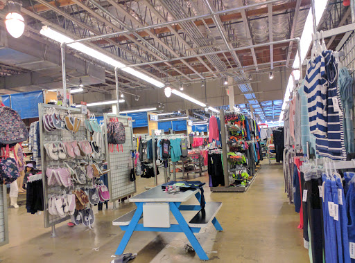 Clothing Store «Old Navy», reviews and photos, 3115 SW Cedar Hills Blvd, Beaverton, OR 97005, USA