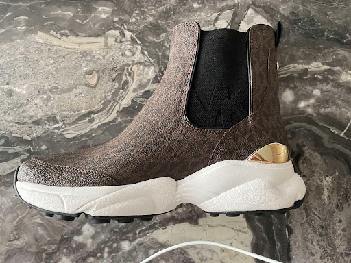 Fashion Accessories Store «Michael Kors», reviews and photos, 1800 Sawgrass Mills Cir #2630, Sunrise, FL 33323, USA