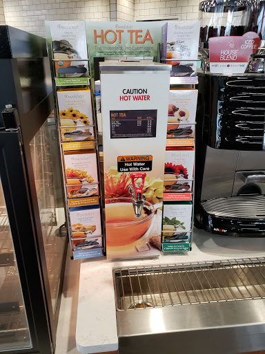 Convenience Store «Kum & Go», reviews and photos, 1605 E Kearney St, Springfield, MO 65803, USA