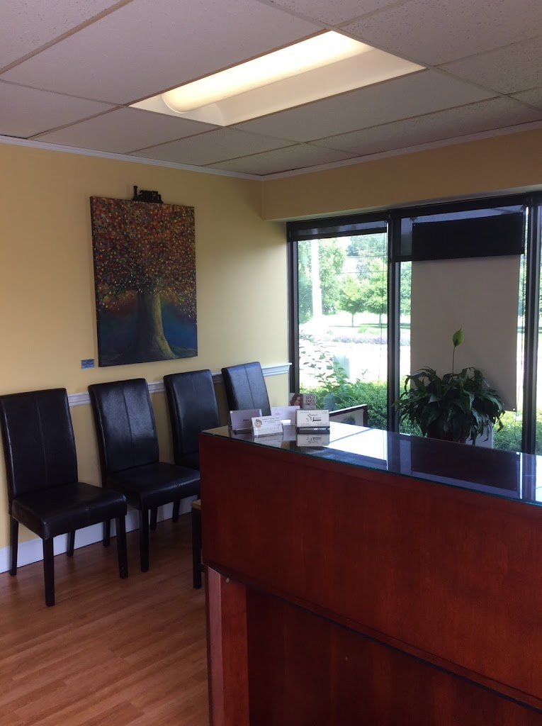 Samuel Michael Salon 02601