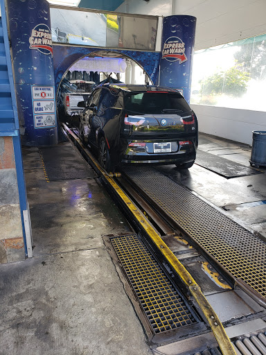 Car Wash «Drive Thru Express Car Wash», reviews and photos, 590 N Magnolia Ave, Anaheim, CA 92801, USA