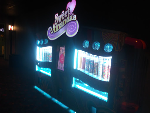 Movie Theater «Regal Cinemas Elmwood Center 16», reviews and photos, 2001 Elmwood Ave, Buffalo, NY 14207, USA