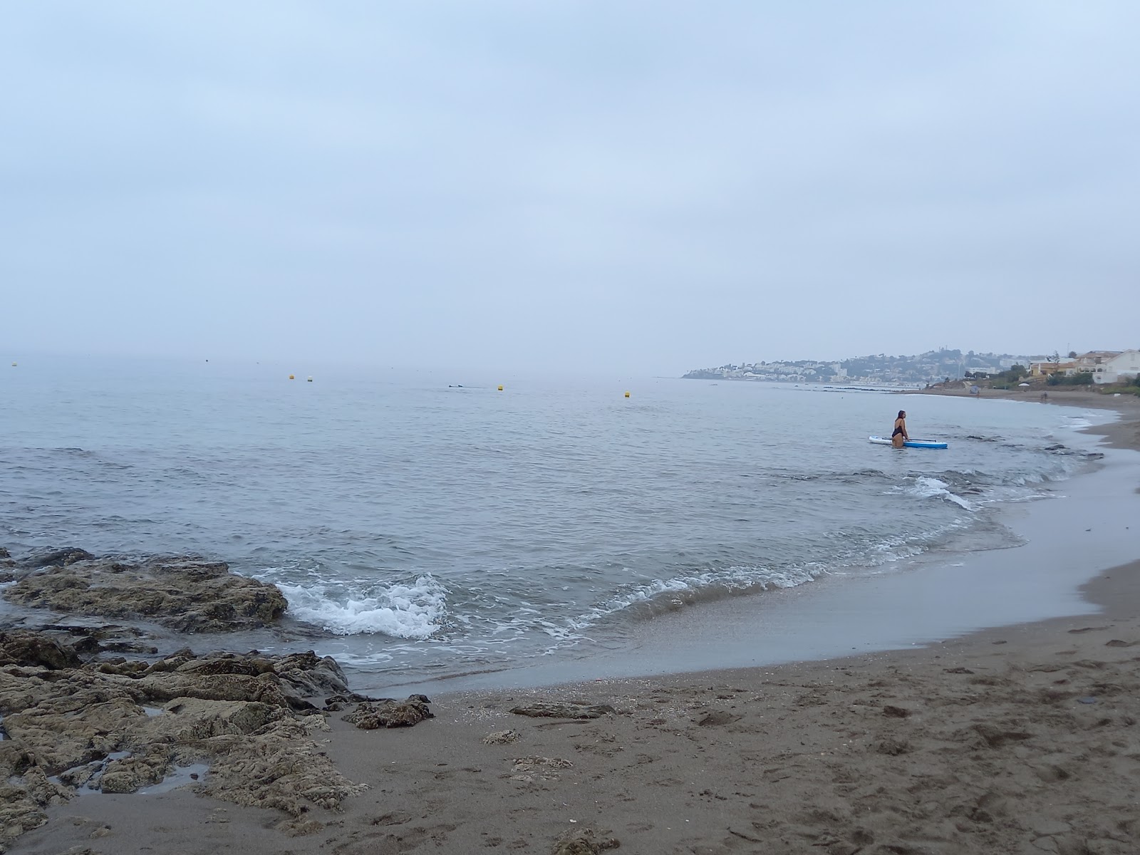 Photo de Playa del Chaparral - endroit populaire parmi les connaisseurs de la détente