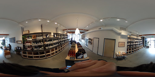 Wine Store «Oakland Yard Wine Shop», reviews and photos, 420 40th St, Oakland, CA 94609, USA