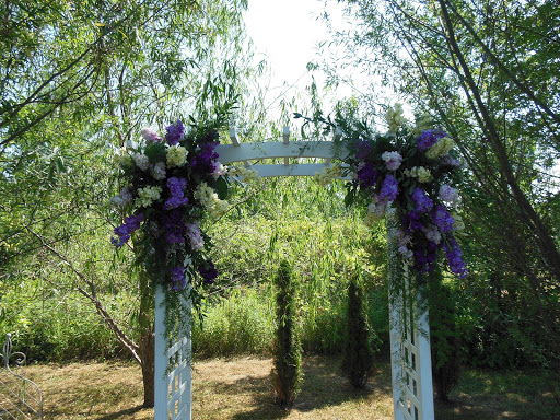 Florist «Back to the Fuchsia - A Flower Shop», reviews and photos, 439 Butler St, Saugatuck, MI 49453, USA