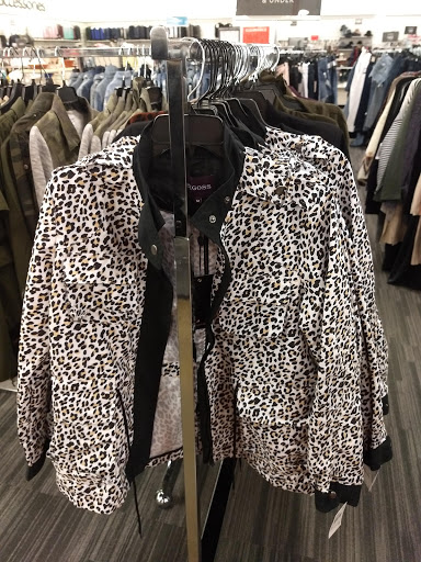 Department Store «Nordstrom Rack Tempe Marketplace», reviews and photos, 1900 E Rio Salado Pkwy, Tempe, AZ 85281, USA