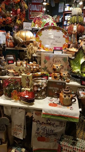 American Restaurant «Cracker Barrel Old Country Store», reviews and photos, 13833 W Hillsborough Ave, Tampa, FL 33635, USA