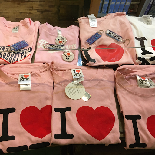 Gift Shop «Gift Man: Brooklyn Gifts & Souvenirs {Est.1982}», reviews and photos, 176 5th Ave, Brooklyn, NY 11217, USA