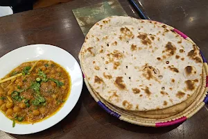 Mithu da Dhaba - Indian/Pakistani Food image