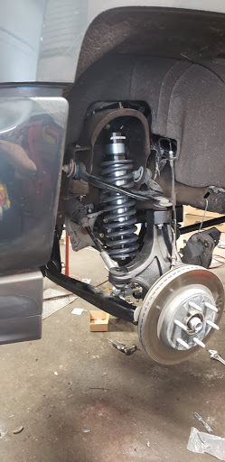 Truck Accessories Store «4 Wheel Parts - Portland - South Tabor», reviews and photos, 2700 SE 82nd Ave, Portland, OR 97266, USA