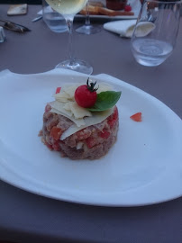 Steak tartare du Restaurant français La Calanque Bleue à Sausset-les-Pins - n°4