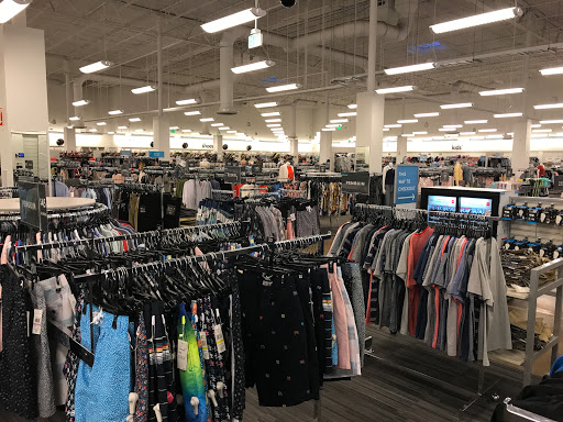 Department Store «Nordstrom Rack Tempe Marketplace», reviews and photos, 1900 E Rio Salado Pkwy, Tempe, AZ 85281, USA