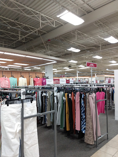 Clothing Store «Burlington Coat Factory», reviews and photos, 1 Padanaram Rd, Danbury, CT 06811, USA