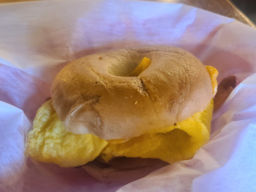 Cafe «Front Porch Cafe», reviews and photos, 932 W Maple St, Hartville, OH 44632, USA