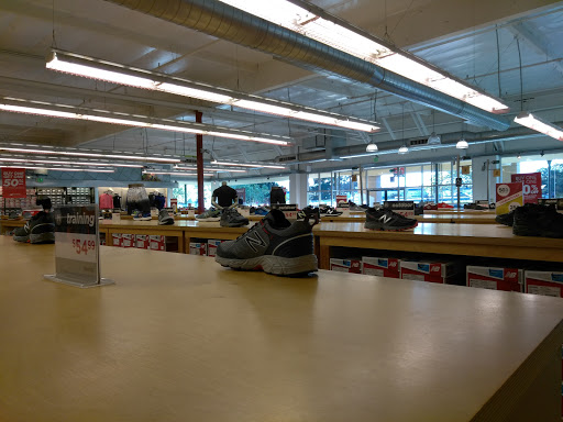 Shoe Store «New Balance Factory Store», reviews and photos, 8155 Arroyo Cir #7, Gilroy, CA 95020, USA