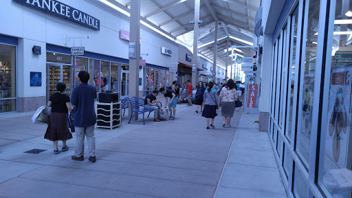 Shopping Mall «Jersey Shore Premium Outlets», reviews and photos, 1 Premium Outlet Blvd, Tinton Falls, NJ 07753, USA