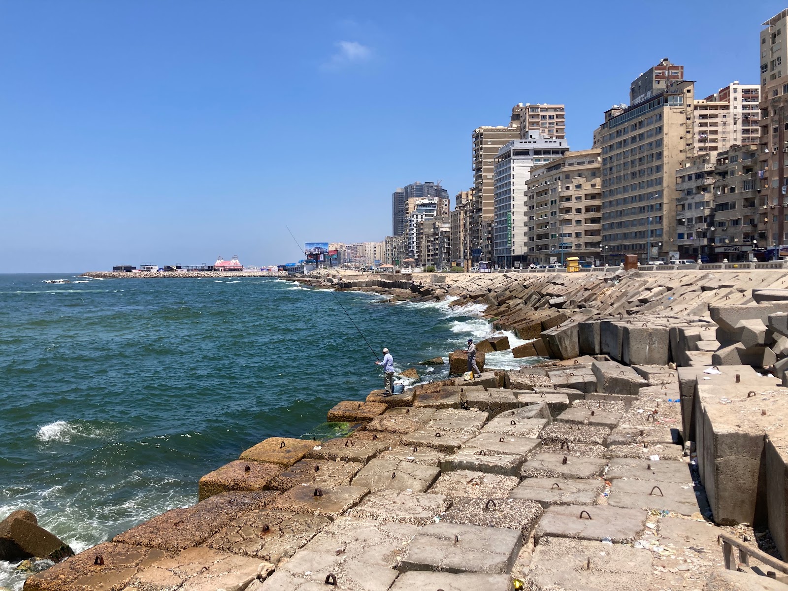 Φωτογραφία του Alexandria Corniche με επίπεδο καθαριότητας πολύ καθαρό