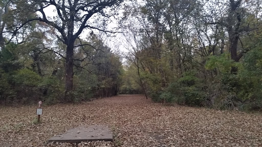 Disc Golf Course «Lester Lorch Park - Beaver Disc Golf Course», reviews and photos, 1823 Texas Plume Rd, Cedar Hill, TX 75104, USA