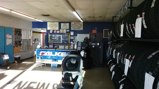 Tire Shop «Oneonta Tire Center», reviews and photos, 302 2nd Ave E, Oneonta, AL 35121, USA