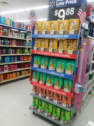 Department Store «Walmart Supercenter», reviews and photos, 3002 Stacy Allison Way, Woodburn, OR 97071, USA