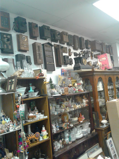 Antique Store «The Antique & Thrift Shop», reviews and photos, 100 Sunrise Hwy, Valley Stream, NY 11581, USA
