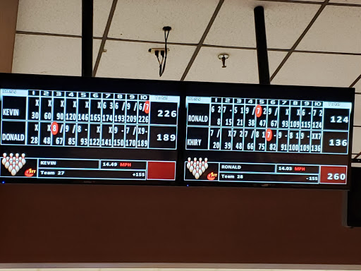 Bowling Alley «Executive Strike & Spare Family Fun Center», reviews and photos, 911 Phillips Ln, Louisville, KY 40209, USA