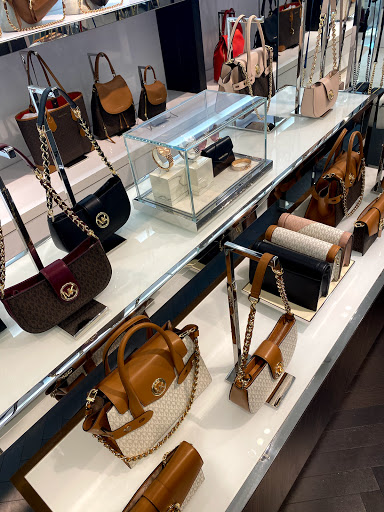 Fashion Accessories Store «Michael Kors», reviews and photos, 1800 Sawgrass Mills Cir #2630, Sunrise, FL 33323, USA