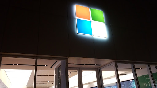 Computer Store «Microsoft Store - St. Johns Town Center», reviews and photos, 4791 River City Dr #113, Jacksonville, FL 32246, USA