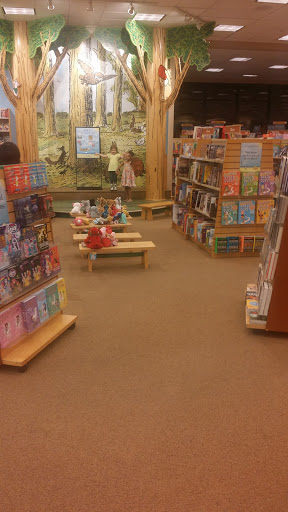 Book Store «Barnes & Noble», reviews and photos, 12170 Jefferson Ave, Newport News, VA 23602, USA