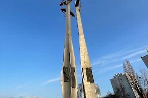 Monument to the Fallen Shipyard Workers of 1970 image