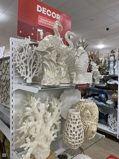 Home Goods Store «HomeGoods», reviews and photos, 7937 113th St, Seminole, FL 33772, USA