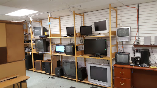 Thrift Store «Goodwill Retail Store», reviews and photos, 4714 Columbia Pike, Arlington, VA 22204, USA