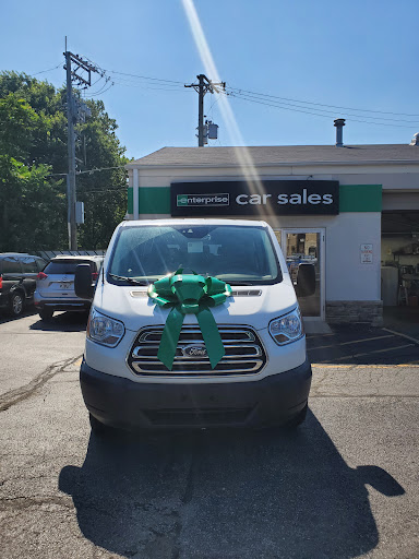 Used Car Dealer «Enterprise Car Sales», reviews and photos, 3840 N Western Ave, Chicago, IL 60618, USA