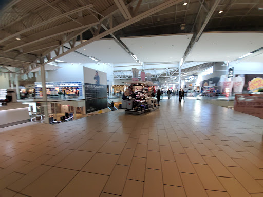 Shopping Mall «The Mills at Jersey Gardens», reviews and photos, 651 Kapkowski Rd, Elizabeth, NJ 07201, USA