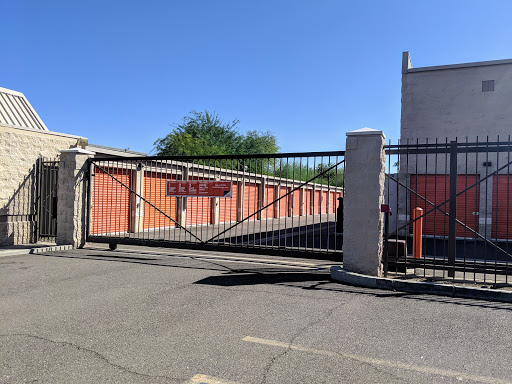 Self-Storage Facility «Public Storage», reviews and photos, 6443 W Bell Rd, Glendale, AZ 85308, USA