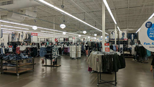 Clothing Store «Old Navy», reviews and photos, 950 Renz Ln, Gilroy, CA 95020, USA