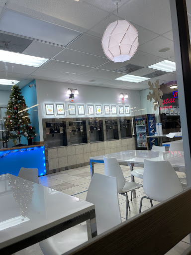 Shopping Mall «Oregon City Shopping Center», reviews and photos, I-205, Oregon City, OR 97045, USA