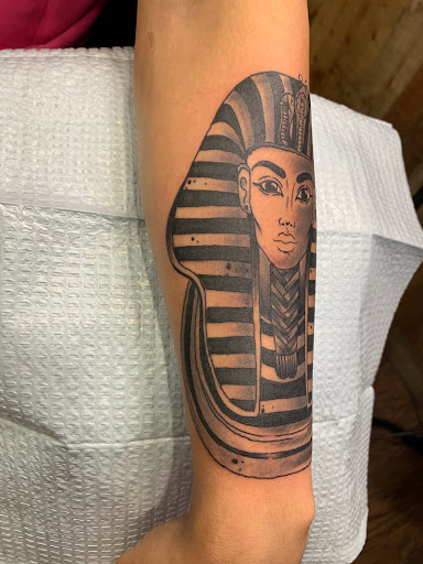 Explore flower bouquet tattoo ideas, creative tattoo ideas in Cape Coral, available at UNRIVALED INK