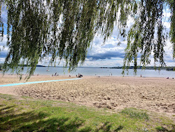 Plage de Geraudot'in fotoğrafı - rahatlamayı sevenler arasında popüler bir yer