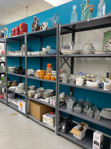 Thrift Store «Uniquely Odd Thrift Shop», reviews and photos, 14 Commercial Plaza, Elkton, MD 21921, USA