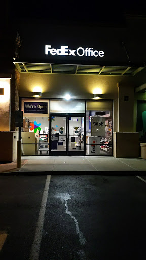 Print Shop «FedEx Office Print & Ship Center», reviews and photos, 13869 W Bell Rd #106, Surprise, AZ 85374, USA