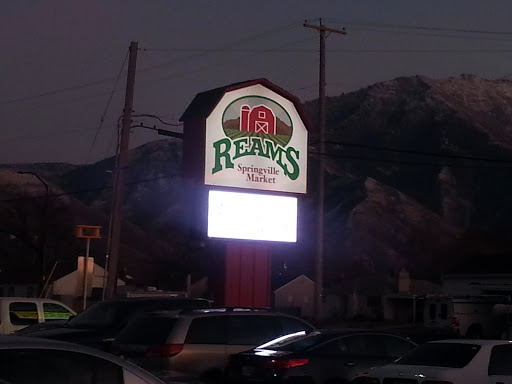 Grocery Store «Reams Grocery Springville», reviews and photos, 759 E 400 S, Springville, UT 84663, USA