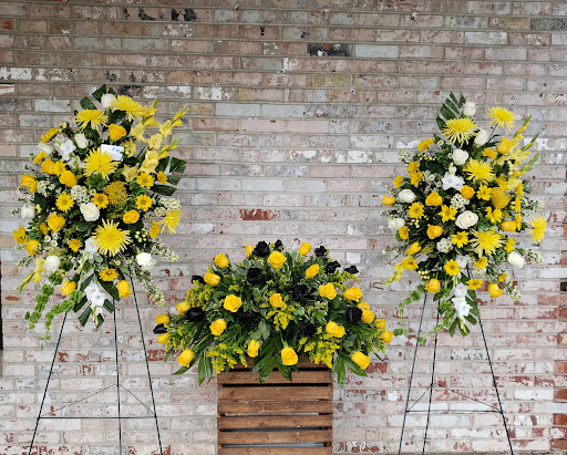 Florist «Blissful Blooms Floral», reviews and photos, 17 East Ave, Monroe, OH 45050, USA