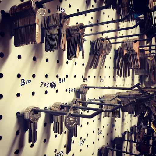 Locksmith «Heritage Locksmith - Keys on Wheels», reviews and photos, 2711 Main St, Buffalo, NY 14214, USA