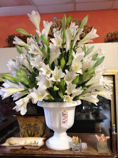 Florist «Hillside Florist (formerly Jennifer Flowers)», reviews and photos, 140 Hillside Avenue, New Hyde Park, NY 11040, USA