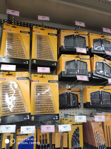 Hardware Store «Harbor Freight Tools», reviews and photos, 2418 Commercial Way, Spring Hill, FL 34606, USA